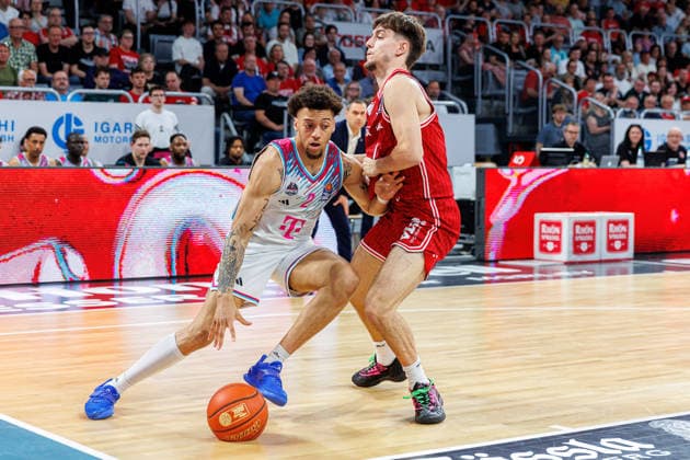 Alijah Comithier Telekom Baskets Bonn, 02 , Zachary Ensminger BMA365 Bamberg Baskets, 01 , BMA365 Bamberg Baskets vs Telekom Baskets Bonn, Basketball, easyCredit BBL, Matchday 34, 10 05 2026 BMA365 Bamberg Baskets vs Telekom Baskets Bonn, Basketball, easyCredit BBL, Matchday 34, 10 05 2026 Bamberg Copyright: xEibner-Pressefoto G.xSantemizx EP_EER