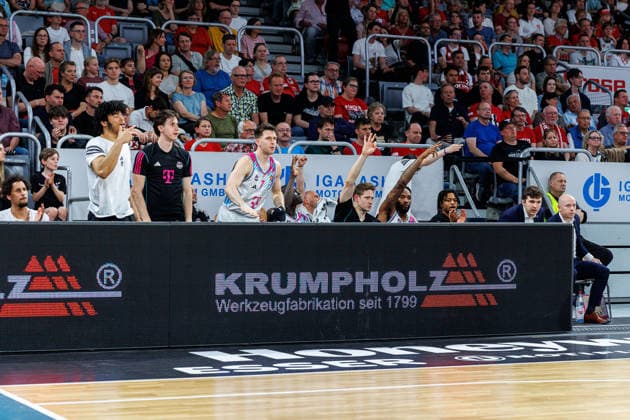 Team, squad, cheers, jubilation, positive emotions, positive emotion, BMA365 Bamberg Baskets vs Telekom Baskets Bonn, Basketball, easyCredit BBL, Matchday 34, 10 05 2026 BMA365 Bamberg Baskets vs Telekom Baskets Bonn, Basketball, easyCredit BBL, Matchday 34, 10 05 2026 Bamberg Copyright: xEibner-Pressefoto G.xSantemizx EP_EER