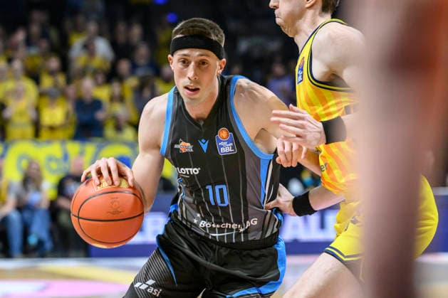 v l Joe Wieskamp 10, Science City Jena , GER, Berlin, Basketball, Alba Berlin vs Science City Jena, in the Max Schmeling Halle , BBL, 10 5 2026 Copyright: HMBxMedia UwexKoch