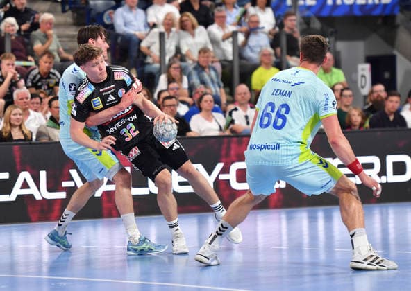 10 05 2026 Handball 1 Bundesliga DAIKIN HBL Season 2025 2026 31 Matchday HC Erlangen Metropolregion Nürnberg HCE VfL Gummersbach OGo xogox Miro Schluroff 15, VfL Gummersbach Maxsim Lochman 32, HC Erlangen HCE