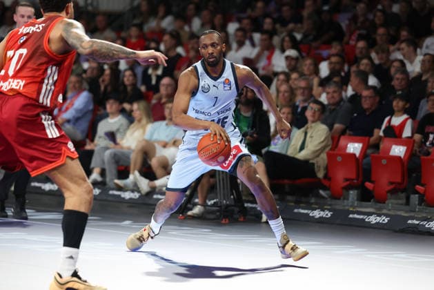 Dakarai Tucker EWE Baskets Oldenburg, 07 with ball, GER, FC Bayern Basketball vs EWE Baskets Oldenburg, Basketball, easycredit Basketball Bundesliga, 34 Matchday, Season 2025 2026, 10 05 2026, GER, FC Bayern Basketball vs EWE Baskets Oldenburg, Basketball, easycredit Basketball Bundesliga, 34 Matchday, Season 2025 2026, 10 05 2026 Munich Copyright: xEibner-Pressefoto JennixMaulx EP_JML