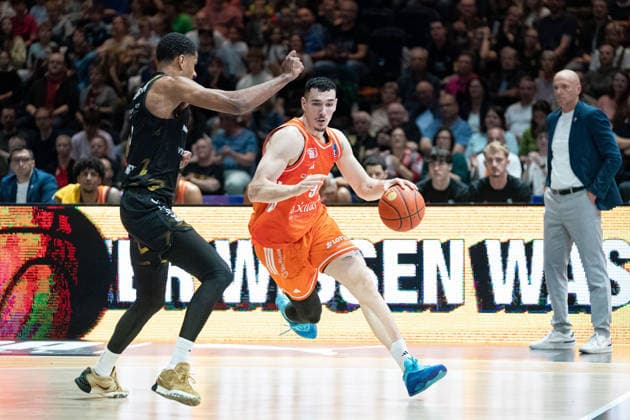 Yordan Minchev Nr 91 Chemnitz 99ers vs David NGuessan Nr 1 Basketball Loewen Braunschweig GER, Basketball Loewen Braunschweig vs Chemnitz 99ers, Basketball, easyCredit BBL, Week 34, Season 2025 26, 10 05 2026 GER, Basketball Loewen Braunschweig vs Chemnitz 99ers, Basketball, easyCredit BBL, Week 34, Season 2025 26, 10 05 2026 Braunschweig Copyright: xEibner-Pressefoto DanielxREINELTx EP_DRT