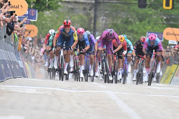 10-05-2026 Giro D italia; Tappa 03 Plovdiv - Sofia; 2026, Soudal - Quick Step; 2026, Lidl - Trek; 2026, Unibet - Rose Rockets; Magnier, Paul; Milan, Jonathan; Groenewegen, Dylan; Sofia; 