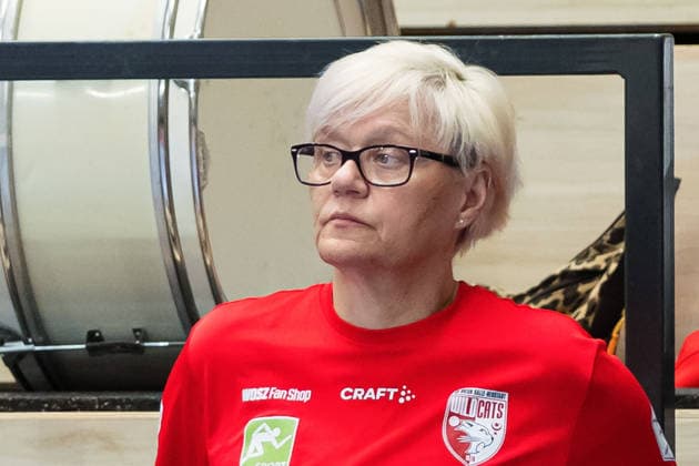 Coach Ines Seidler Halle , SV Union Halle Neustadt vs Buxtehuder SV, Handball Bundesliga Women, Play Offs 5 11 Matchday 4, Season 2025 26, 10 05 2026 Halle SWH Arena Sachsen Anhalt Germany