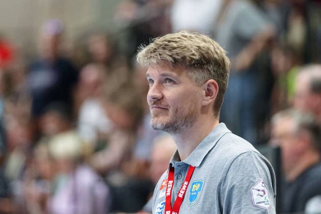 Nicolaj Andersson BSV, Coach , SV Union Halle Neustadt vs Buxtehuder SV, Handball Bundesliga Frauen, Play Offs 5 11 Matchday 4, Season 2025 26, 10 05 2026 Halle SWH Arena Sachsen Anhalt Germany