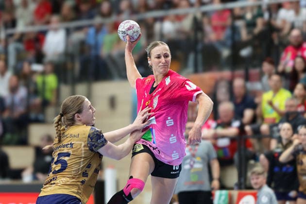 Jolina Huhnstock BSV, 45 , Lea Gruber Halle, 19 , SV Union Halle Neustadt vs Buxtehuder SV, Handball Bundesliga Frauen, Play Offs 5 11 Matchday 4, Season 2025 26, 10 05 2026 Halle SWH Arena Sachsen Anhalt Germany