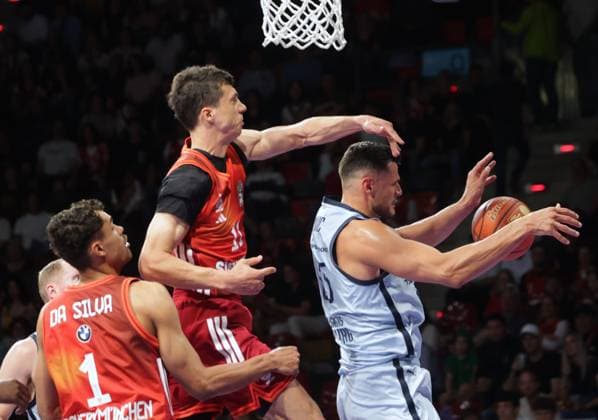 Bayerns 11 Vladimir LUCIC stops Oldenburgs 65 STANIC Basketball Bayern Oldenburg Bundesliga, FC Bayern Basketball EWE Baskets Oldenburg, 34 Matchday, Season 2025 2026, 10 05 2026, in Munich, B M W P A R K, Germany Source Copyright Credit Oryk HAIST xBASKETBALL-BAYERN-OLDENBURGx