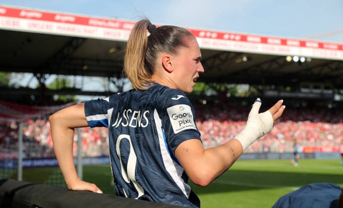 Jill Janssens injured injured Injury Sport Football Soccer 1 Bundesliga Women Women 25 Matchday Season 2025 2026 10 05 2026 1 FC Union Berlin vs TSG Hoffenheim DFL regulations prohibit any use of photographs as image sequences and or quasi video