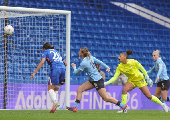 Football = 2025 2026 Women™s FA Cup - Semi-Final - Chelsea vs Manchester City - Stamford Bridge - Sunday 10th May 2026 Sam Kerr of Chelsea heads goal no 2 