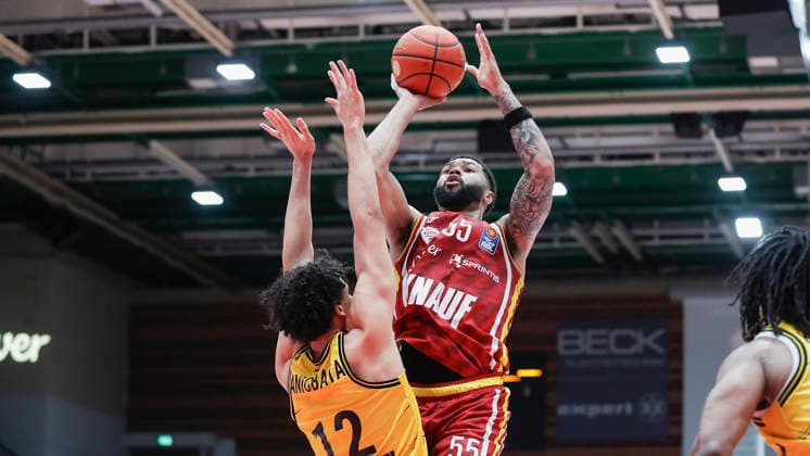 In the picture from left Lenny Anigbata MHP RIESEN Ludwigsburg, 12 against David Muenkat Wuerzburg Baskets, 55 on the ball 10 05 2026, Basketball, Fitness First Wuerzburg Baskets vs MHP Riesen Ludwigsburg, easyCredit BBL, 34 Matchday, Germany, 97072, tectake Arena Wuerzburg, Copyright: HMBxMedia xJulienxBecker