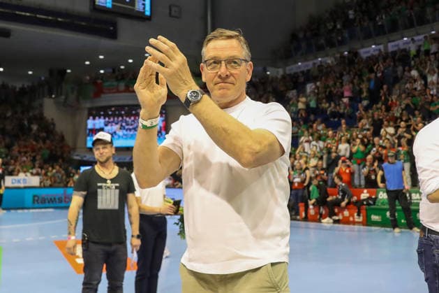 10 05 2026, xgox, Handball Daikin HBL SC Magdeburg Handball Sport Verein Hamburg emspor, v l national coach Alfred Gislason Magdeburg