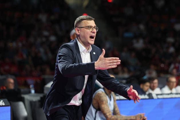 Lazar Spasic EWE Baskets Oldenburg, Head Coach gesticulates, Emotions, GER, FC Bayern Basketball vs EWE Baskets Oldenburg, Basketball, easycredit Basketball Bundesliga, Matchday 34, Season 2025 2026, 10 05 2026, GER, FC Bayern Basketball vs EWE Baskets Oldenburg, Basketball, easycredit Basketball Bundesliga, Matchday 34, Season 2025 2026, 10 05 2026 Munich Copyright: xEibner-Pressefoto JennixMaulx EP_JML