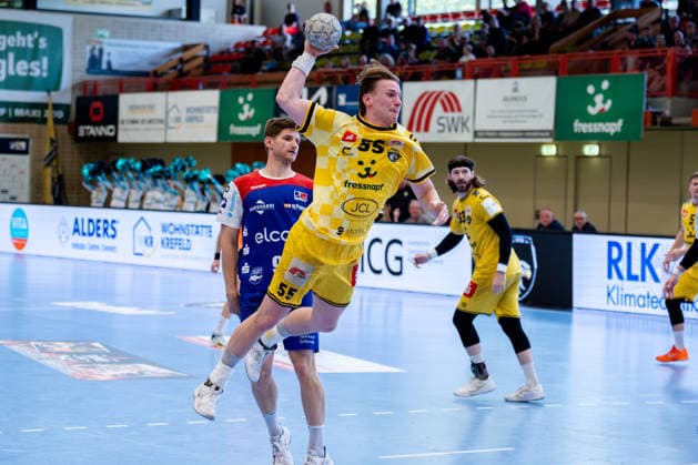 Krefeld, 10 05 2026, Handball, Men, 2 Bundesliga, 31 Matchday, 2025 2026 HSG Krefeld Niederrhein HBW Balingen Weilstetten Niklas Ingenpaß HSG Krefeld Niederrhein, 55 on goal throw