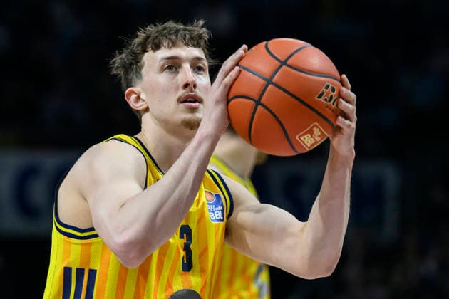 v l Alex O Connell ALBA, 03 , GER, Berlin, Basketball, Alba Berlin vs Science City Jena, in the Max Schmeling Halle , BBL, 10 5 2026 Copyright: HMBxMedia UwexKoch