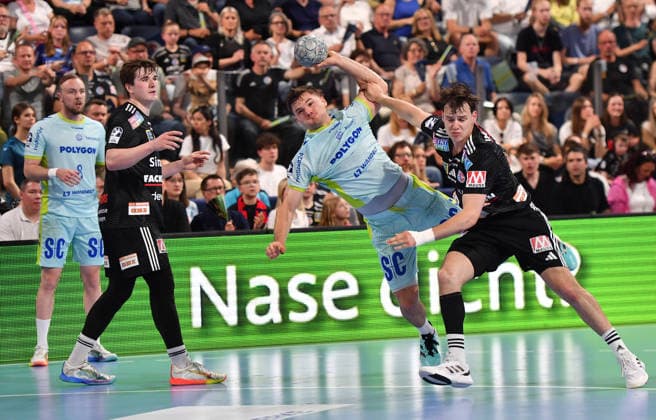 10 05 2026 Handball 1 Bundesliga DAIKIN HBL Season 2025 2026 31 Matchday HC Erlangen Metropolregion Nürnberg HCE VfL Gummersbach OGo xogox Kay Smits 31, VfL Gummersbach Lars Genz 3, HC Erlangen HCE