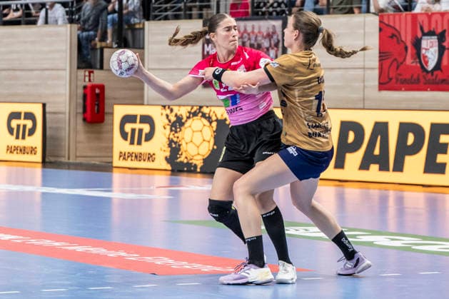 Handball Bundesliga Women,HBF, Season 2025 2026 SV Union Halle Neustadt vs Buxtehuder SV Halle, Germany 10 May 2026 In the picture from left in duel Tabea Wipper Halle and Isabelle Doelle Buxtehude Halle Saale SWH Arena Sachsen Anhalt Germany