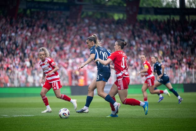 GER, 1 FFBL, 1 FC Union Berlin vs TSG 1899 Hoffenheim 10 05 2026, Alte Försterei, Berlin, GER, 1 FFBL, 1 FC Union Berlin vs TSG 1899 Hoffenheim, in picture Selina Cerci TSG Hoffenheim, 29 in duel with Lia Kamber Union Berlin, 41 , DFB regulations prohibit any use of photographs as image sequences and or quasi video nordphotoxGmbHx xMemmler nph00005