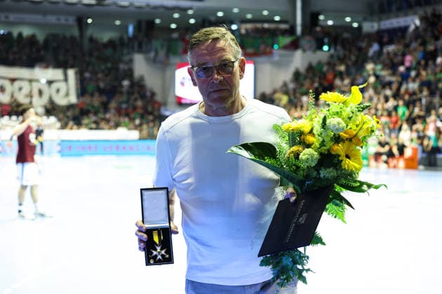 National coach Alfred Gislason receives the Order of Merit of Saxony-Anhalt from Minister President Sven Schulze CDU,Saxony-Anhalt Handball Bundesliga Season 2025 2026 SC Magdeburg vs HSV Hamburg at the GETEC Arena in Magdeburg Handball,Germany,10 05 2026
