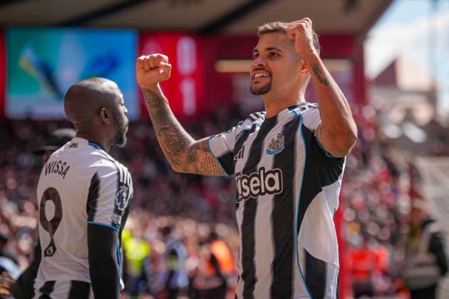 Nottingham Forest v Newcastle United - Premier League Bruno Guimaraes of Newcastle United celebrates after Harvey Barnes of Newcastle United scores a goal during the Premier League match between Nottingham Forest and Newcastle United at City Ground in Nottingham, United Kingdom, on May 10, 2026. Nottingham Nottinghamshire United Kingdom  Copyright: xNewsxImagesx originalFilename:cosgrove-premierl260510_npNfs.jpg