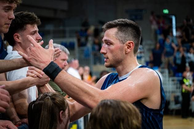 Ryan Mikesell 33 MLP Academics Heidelberg in blue jersey interacts emotionally with fans after the game in Heidelberg Emotional scene with Ryan Mikesell 33 MLP Academics Heidelberg in Heidelberg Copyright: xMichaelxGelhardtx