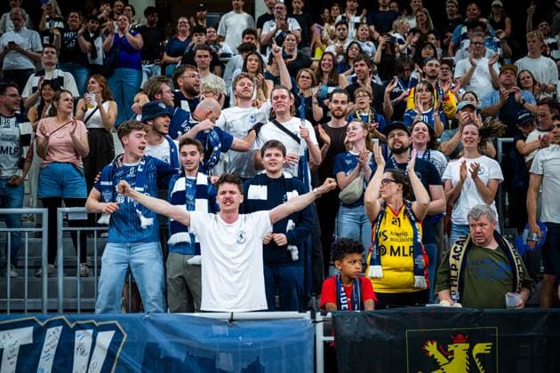 Fans of MLP Academics Heidelberg celebrate exuberantly in the SNP dome in Heidelberg at the season finale against Rasta Vechta Fans of MLP Academics Heidelberg celebrate in the SNP dome Copyright: xMichaelxGelhardtx
