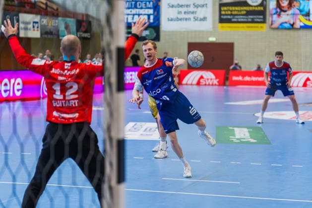 Pau Guitart HSG Krefeld Niederrhein, 12 in goal at the 7 meter from Sascha Pfattheicher HBW Balingen Weilstetten, 30 HSG Krefeld Niederrhein vs HBW Balingen Weilstetten, Handball, 2 HBL, 31 Matchday, Season 2025 26, 10 05 2026, HSG Krefeld Niederrhein vs HBW Balingen Weilstetten, Handball, 2 HBL, 31 Matchday, Season 2025 26, 10 05 2026 Krefeld Copyright: xEibner-Pressefoto LukasxBaldygax EP_LBA