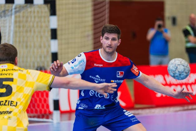 Georg Poehle HBW Balingen Weilstetten, 94 in defense pursues the ball HSG Krefeld Niederrhein vs HBW Balingen Weilstetten, Handball, 2 HBL, Matchday 31, Season 2025 26, 10 05 2026, HSG Krefeld Niederrhein vs HBW Balingen Weilstetten, Handball, 2 HBL, Matchday 31, Season 2025 26, 10 05 2026 Krefeld Copyright: xEibner-Pressefoto LukasxBaldygax EP_LBA
