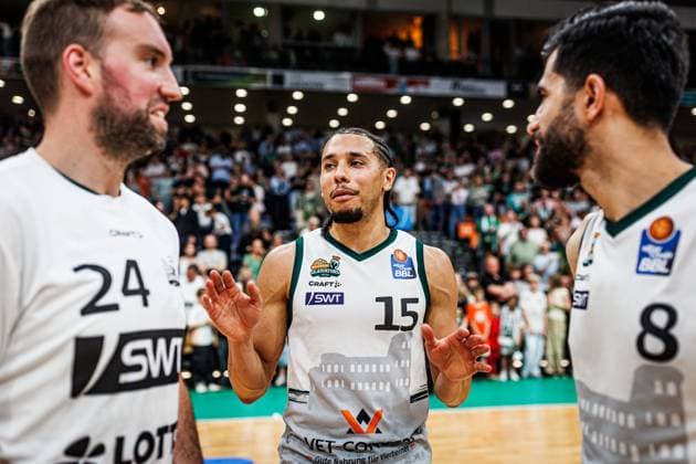 Jordan Roland Gladiators Trier with JJ Mann Gladiators Trier and Behnam Yakhchali Gladiators Trier , Vet Concept Gladiators Trier vs MBC Syntainics, Basketball, easyCredit BBL, Matchday 34, Season 2025 2026, 10 05 2026 Vet Concept Gladiators Trier vs MBC Syntainics, Basketball, easyCredit BBL, Matchday 34, Season 2025 2026, 10 05 2026 Copyright: xEibner-Pressefoto AlexanderxNeisx EP_ANS