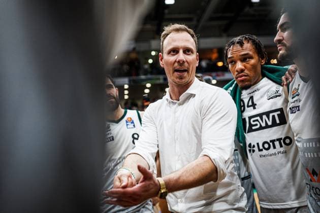 Jacques Schneider Gladiators Trier in the team circle, Vet Concept Gladiators Trier vs MBC Syntainics, Basketball, easyCredit BBL, Matchday 34, Season 2025 2026, 10 05 2026 Vet Concept Gladiators Trier vs MBC Syntainics, Basketball, easyCredit BBL, Matchday 34, Season 2025 2026, 10 05 2026 Copyright: xEibner-Pressefoto AlexanderxNeisx EP_ANS