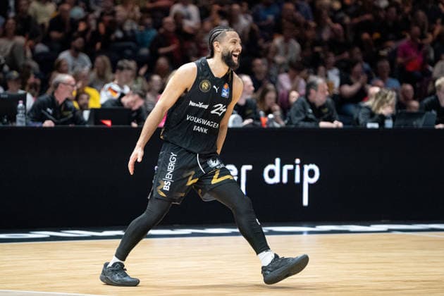Kaza Kajami Keane Nr 24 Basketball Loewen Braunschweig GER, Basketball Loewen Braunschweig vs Chemnitz 99ers, Basketball, easyCredit BBL, Week 34, Season 2025 26, 10 05 2026 GER, Basketball Loewen Braunschweig vs Chemnitz 99ers, Basketball, easyCredit BBL, Week 34, Season 2025 26, 10 05 2026 Braunschweig Copyright: xEibner-Pressefoto DanielxREINELTx EP_DRT