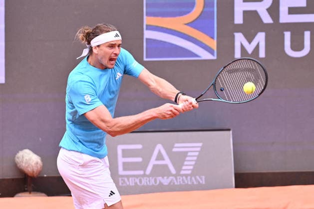 Internazionali BNL D Italia 2026 - Day Six Alexander Zverev of Germany competes against Alexander Blockx of Belgium during the Internazionali BNL d Italia Day Six at Foro Italico in Rome, Italy, on May 10, 2026. Rome Italy Italy  Copyright: xDomenicoxCippitellix originalFilename:cippitelli-itainter260510_nph99.jpg