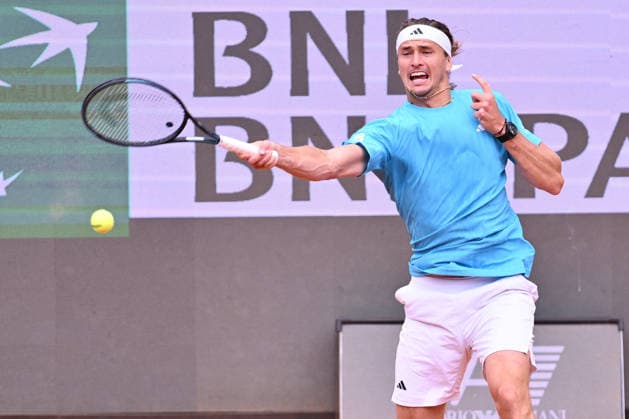 Internazionali BNL D Italia 2026 - Day Six Alexander Zverev of Germany competes against Alexander Blockx of Belgium during the Internazionali BNL d Italia Day Six at Foro Italico in Rome, Italy, on May 10, 2026. Rome Italy Italy  Copyright: xDomenicoxCippitellix originalFilename:cippitelli-itainter260510_npeKT.jpg