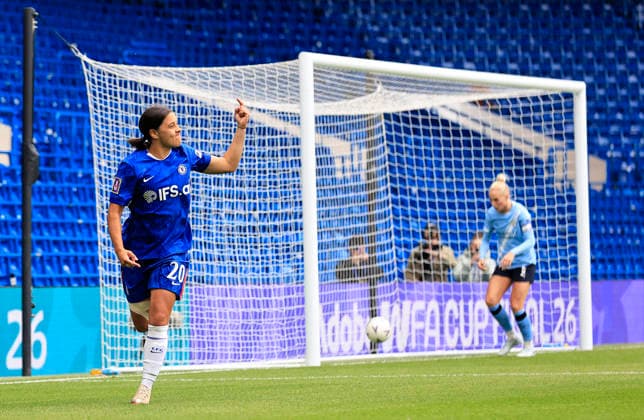 Chelsea Women v Manchester City Women Adobe Womens FA Cup Sam Kerr of Chelsea Women celebrates after scoring her sides second goal during the Adobe Womens FA Cup Semi-Final match at Stamford Bridge, London 10 05 2026 UK Newspapers OUT Copyright: xNeilxHolmesx FIL-23413-0013