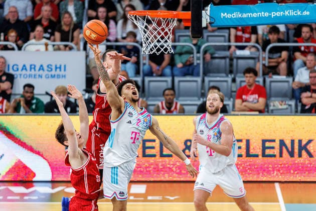 Adrian Petkovic BMA365 Bamberg Baskets, 15 , Alijah Comithier Telekom Baskets Bonn, 02 , Daniel Keppeler BMA365 Bamberg Baskets, 31 , BMA365 Bamberg Baskets vs Telekom Baskets Bonn, Basketball, easyCredit BBL, Matchday 34, 10 05 2026 BMA365 Bamberg Baskets vs Telekom Baskets Bonn, Basketball, easyCredit BBL, Matchday 34, 10 05 2026 Bamberg Copyright: xEibner-Pressefoto G.xSantemizx EP_EER