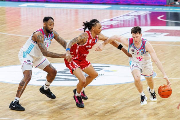 Jeff Garrett Jr Telekom Baskets Bonn, 04 , Austin Crowley BMA365 Bamberg Baskets, 85 , Grayson Murphy Telekom Baskets Bonn, 07 , BMA365 Bamberg Baskets vs Telekom Baskets Bonn, Basketball, easyCredit BBL, Matchday 34, 10 05 2026 BMA365 Bamberg Baskets vs Telekom Baskets Bonn, Basketball, easyCredit BBL, Matchday 34, 10 05 2026 Bamberg Copyright: xEibner-Pressefoto G.xSantemizx EP_EER