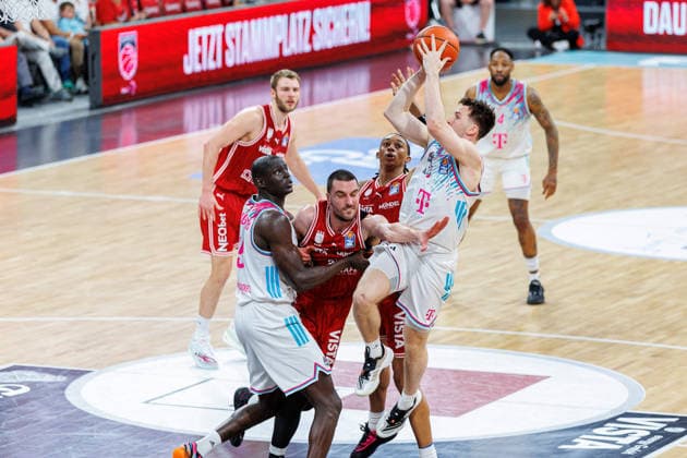 Kur Jongkuch Telekom Baskets Bonn, 15 , Daniel Keppeler BMA365 Bamberg Baskets, 31 , Austin Crowley BMA365 Bamberg Baskets, 85 , Grayson Murphy Telekom Baskets Bonn, 07 , BMA365 Bamberg Baskets vs Telekom Baskets Bonn, Basketball, easyCredit BBL, Matchday 34, 10 05 2026 BMA365 Bamberg Baskets vs Telekom Baskets Bonn, Basketball, easyCredit BBL, Matchday 34, 10 05 2026 Bamberg Copyright: xEibner-Pressefoto G.xSantemizx EP_EER