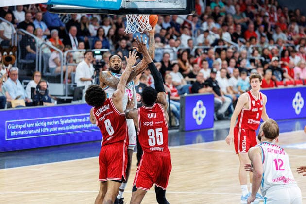 Jeff Garrett Jr Telekom Baskets Bonn, 04 , Demarcus Demonia BMA365 Bamberg Baskets, 08 , Ejiofor Onu BMA365 Bamberg Baskets, 35 , BMA365 Bamberg Baskets vs Telekom Baskets Bonn, Basketball, easyCredit BBL, Matchday 34, 10 05 2026 BMA365 Bamberg Baskets vs Telekom Baskets Bonn, Basketball, easyCredit BBL, Matchday 34, 10 05 2026 Bamberg Copyright: xEibner-Pressefoto G.xSantemizx EP_EER