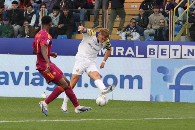 May 10, 2026, Parma: Parma Calcio s Matteo Pellegrino kick the ball during the italian soccer, Serie A match between Parma Calcio vs AS Roma on May 10, 2026 at the Ennio Tardini stadium in Parma (PR), Italy. ANSA . Soccer: Serie A; Parma Vs Roma  - ZUMAa110 20260510_zaf_a110_064 Copyright: xDavidexCasentinix
