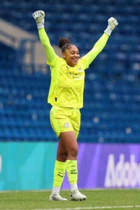 Chelsea gegen Man City Women 10. Mai 2026, London Adobe Women™s FA Cup, Halbfinale Chelsea gegen Manchester City Women Manchester City Torhüterin Khiara Keating feiert den Sieg Foto Charlotte Wilson Offside London UK  Copyright: xCharlottexWilsonx xOffsidexOffside