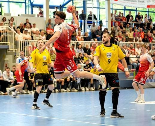Handball in Essen FOR EDITORIAL PURPOSES ONLY EDITORIAL USE ONLY p Valentin Willner from TUSEM Essen before the match against HSC 2000 Coburg The match between TUSEM Essen and HSC 2000 Coburg ended on 10 05 2026 at the Sporthalle Am Hallo, Ernestinenstraße 57 with 37 28 Michael Gohl FUNKE Foto Services p Sport Deutschland Nordrhein Westfalen Essen Copyright MichaelxGohl Copyright: MichaelxGohl doc85sdzv90kqv1lonp4qat ,EDITORIAL USE ONLY Copyright: MichaelxGohl