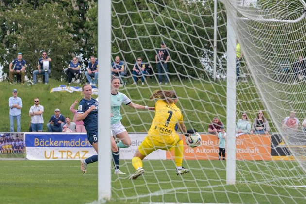 10 05 2026, Soccer, 2 Womens Bundesliga, 2025 2026, Matchday 25, SG 99 Andernach SC Sand Goalkeeper Jule Baum 1 Sand holds the shot from Carolin Schraa Andernach Andernach Andernach Stadium Rhineland-Palatinate Germany