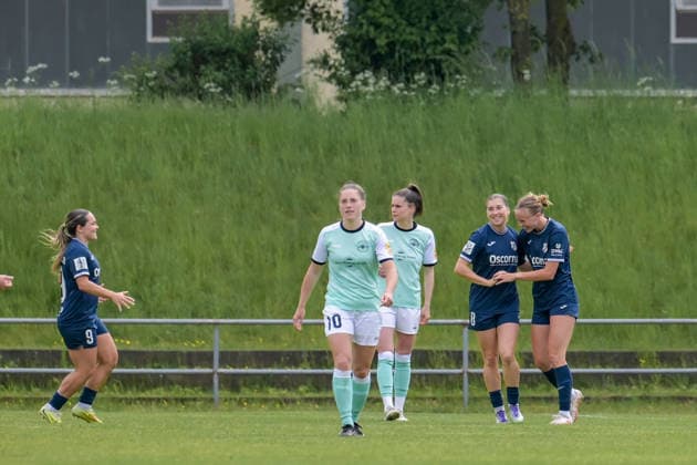 10 05 2026, Football, 2 Womens Bundesliga, 2025 2026, 25 Matchday, SG 99 Andernach SC Sand Kim Schneider 8 Sand cheers with Milena Fischer right Andernach Stadium Rhineland-Palatinate Germany