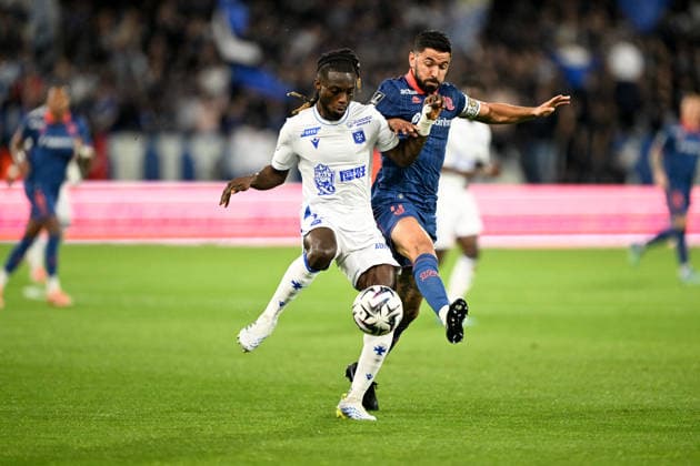 AJ Auxerre v OGC Nice - Ligue 1 McDonald s 2025 2026 14 Gideon MENSAH (aja) - 08 Morgan SANSON (ogcn) during the Ligue 1 McDonald s match between Auxerre and Nice at Stade Abbe Deschamps on May 10, 2026 in Auxerre, France. Auxerre France  Copyright: xFEPx 776348384