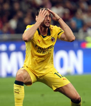 May 10, 2026, Milan, MILAN: Ac Milan s Adrien Rabiot reacts during the Italian serie A soccer match between Milan and Atalanta at Giuseppe Meazza stadium in Milan, 10 May 2026..ANSA MATTEO BAZZI. Soccer; Serie A: Milan Vs Atalanta  - ZUMAa110 20260510_zaf_a110_082 Copyright: xMatteoxBazzix