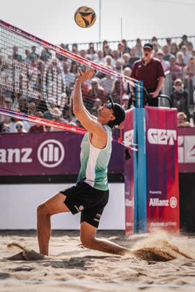 Beach volleyball men Allianz German Beach Tour 2026 Tourstop Düsseldorf 10 05 2026 Pass by Paul Henning Düsseldorf Robert Lehr Ufer Nordrhein Westfalen Germany