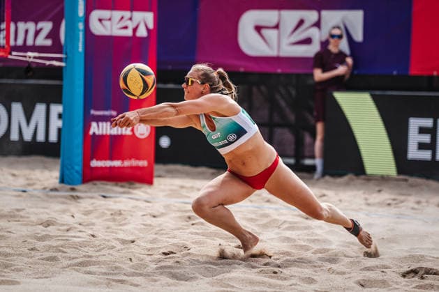 Beach volleyball women Allianz German Beach Tour 2026 Tourstop Düsseldorf 10 05 2026 Kim van de Velde jumps to the ball Düsseldorf Robert Lehr Ufer North Rhine-Westphalia Germany