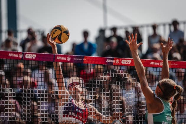 Beach volleyball women Allianz German Beach Tour 2026 Tourstop Düsseldorf 10 05 2026 v l Sarah Schulz against Paula Schürholz Düsseldorf Robert Lehr Ufer North Rhine-Westphalia Germany