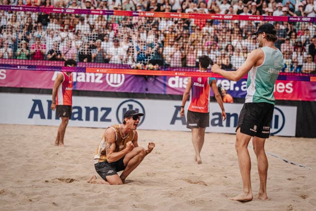 Beach volleyball men Allianz German Beach Tour 2026 Tourstop Düsseldorf 10 05 2026 f l Lukas Pfretzschner and Paul Henning celebrate after the victory Düsseldorf Robert Lehr Ufer Nordrhein Westfalen Germany