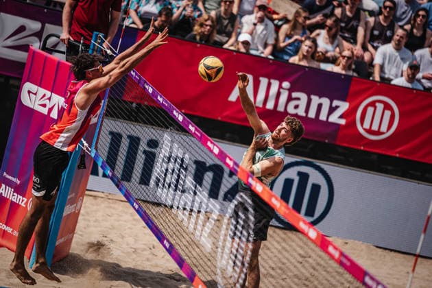 Beach volleyball men Allianz German Beach Tour 2026 Tourstop Düsseldorf 10 05 2026 Luis Henrichs on the attack Düsseldorf Robert Lehr Ufer Nordrhein Westfalen Germany