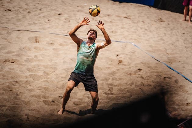 Beach volleyball men Allianz German Beach Tour 2026 Tourstop Düsseldorf 10 05 2026 Served by Luis Henrichs Düsseldorf Robert Lehr Ufer Nordrhein Westfalen Germany